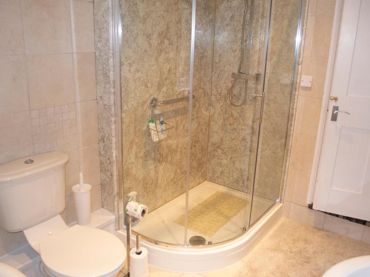 17 Riverside Oakamoor