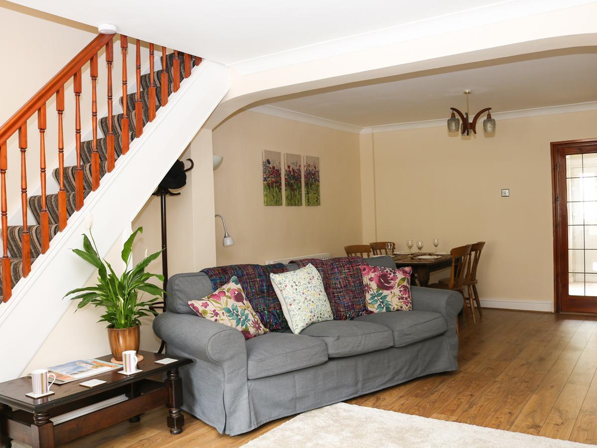 17 Riverside Oakamoor